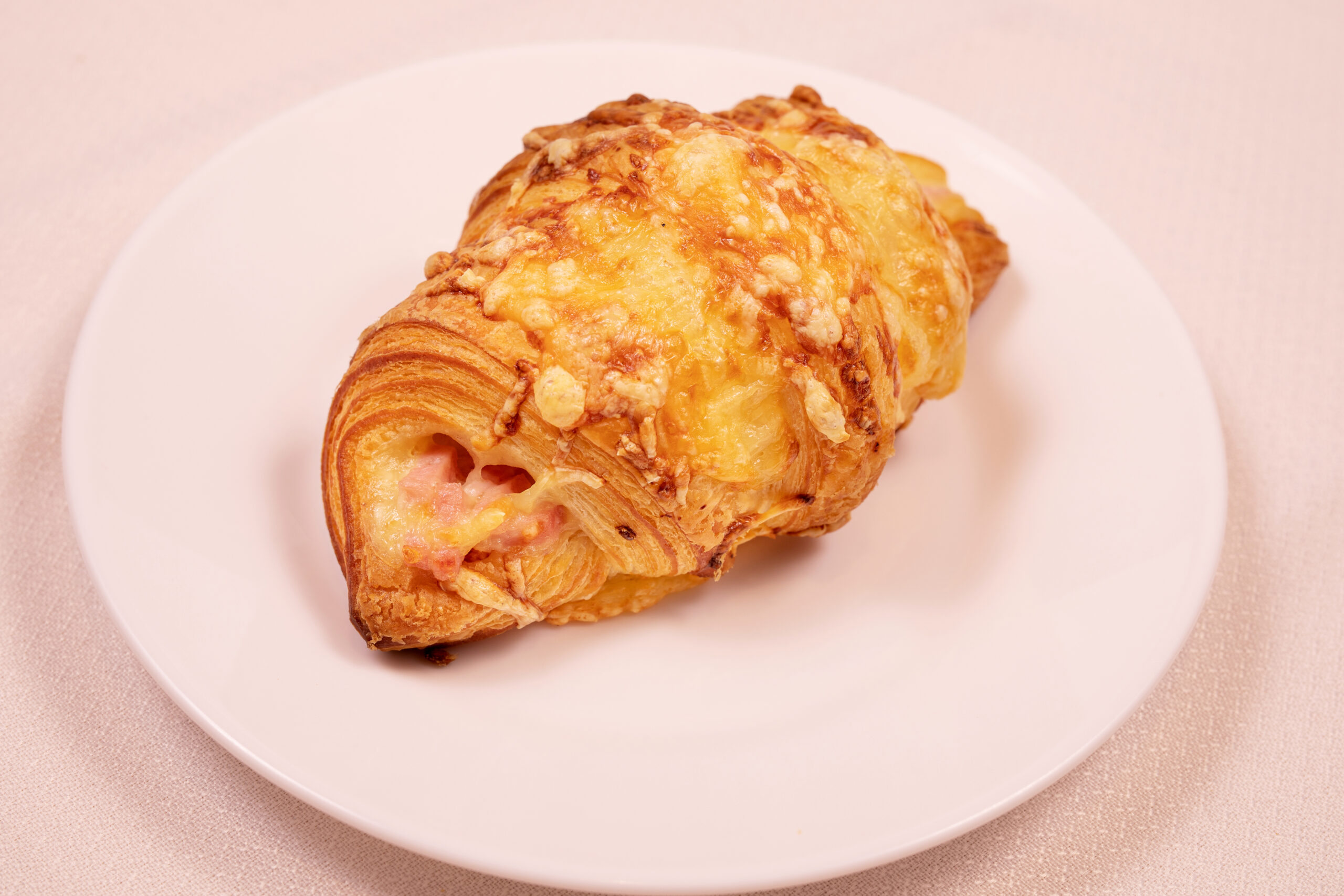 Croissant singi ja juustuga